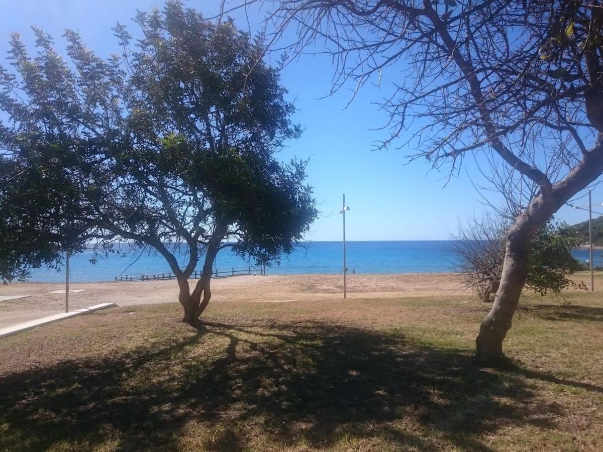 Un Po Di Relax A Pochi Passi Dal Mare! Apartman Àrbatax Kültér fotó